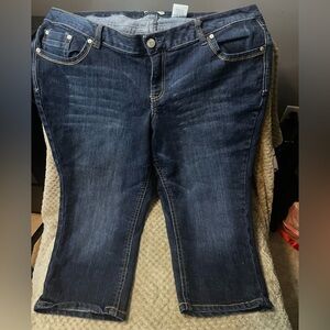 Paris Blues Women's dark blue Jean capris sz 20